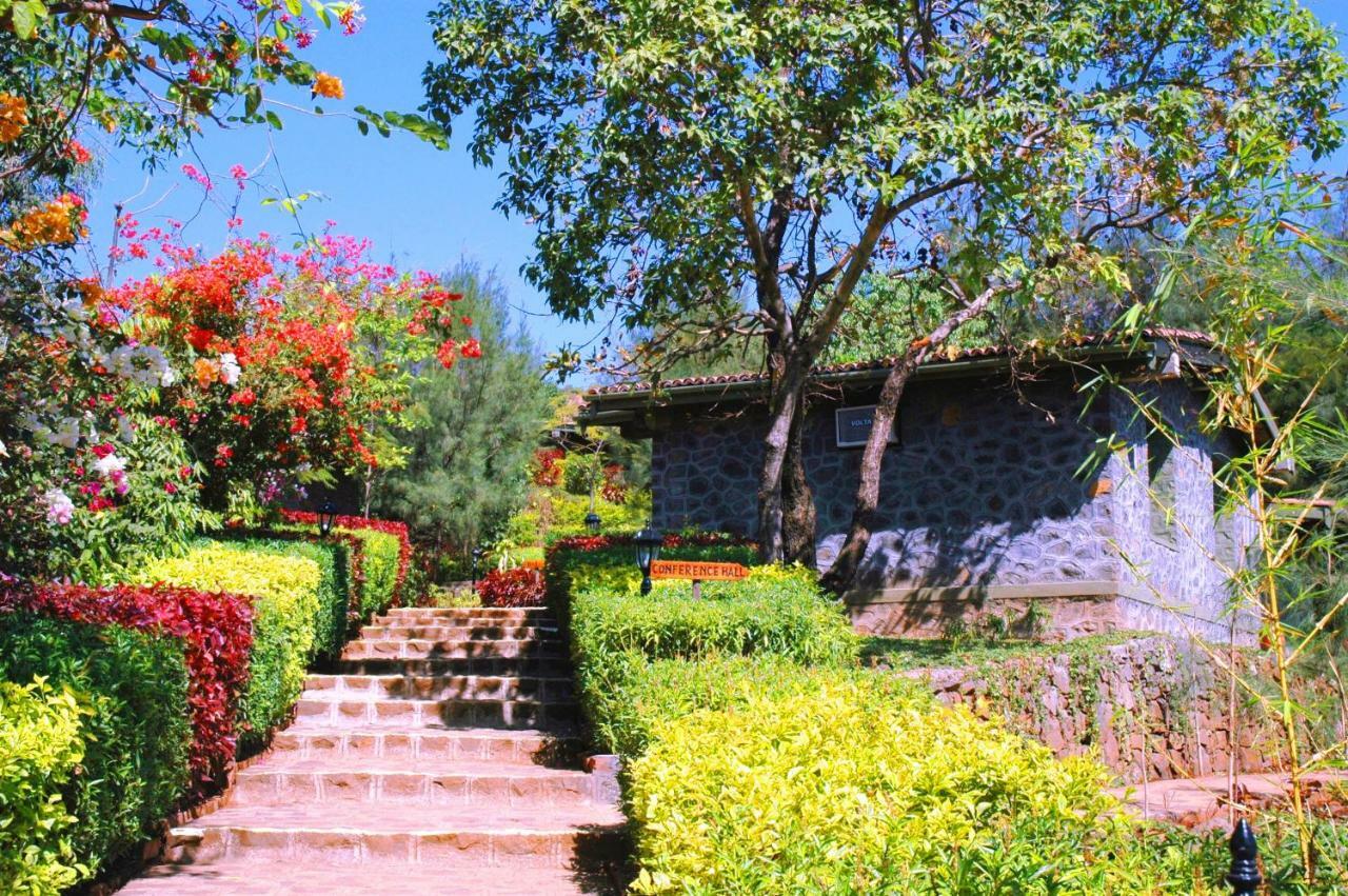 Anandvan Resort Bhandardara Bagian luar foto